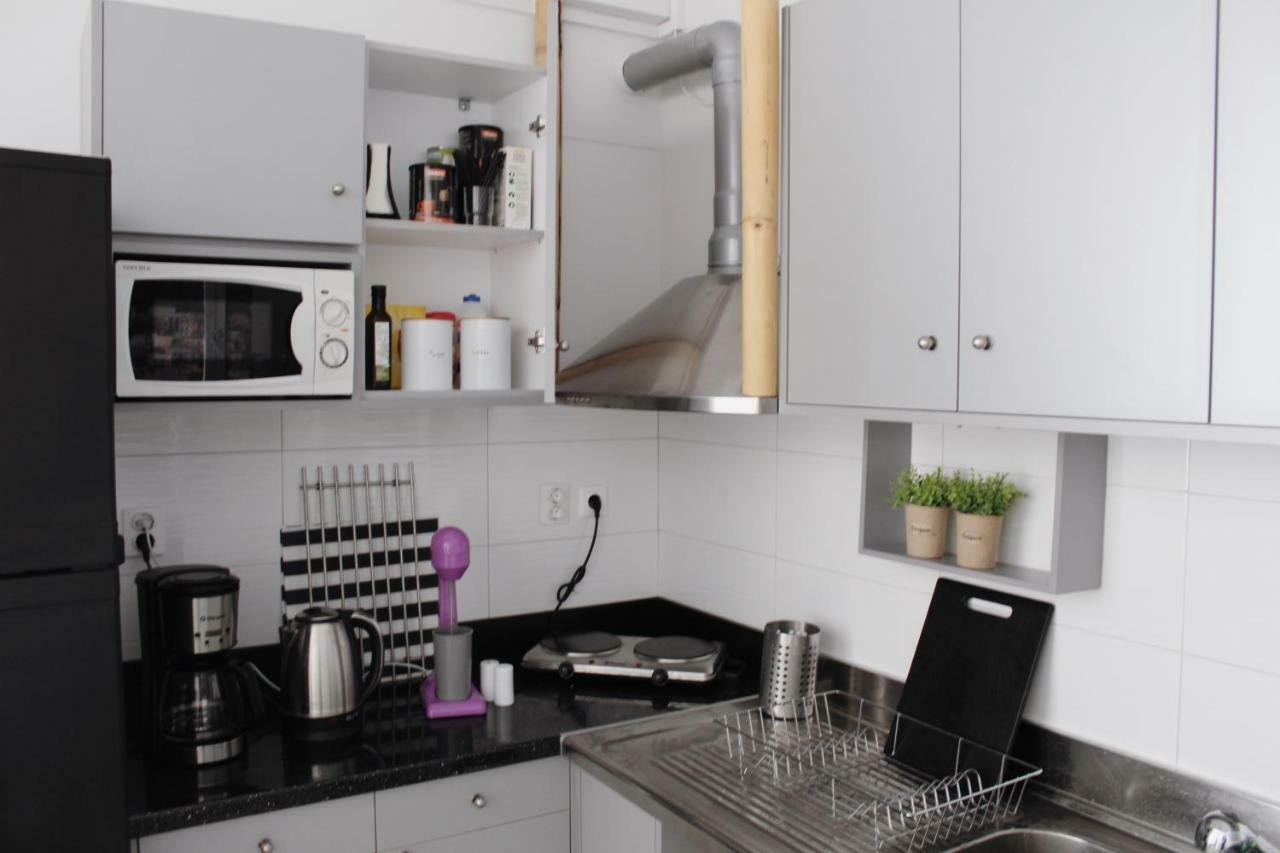 Thanasis Place Athens Exterior photo